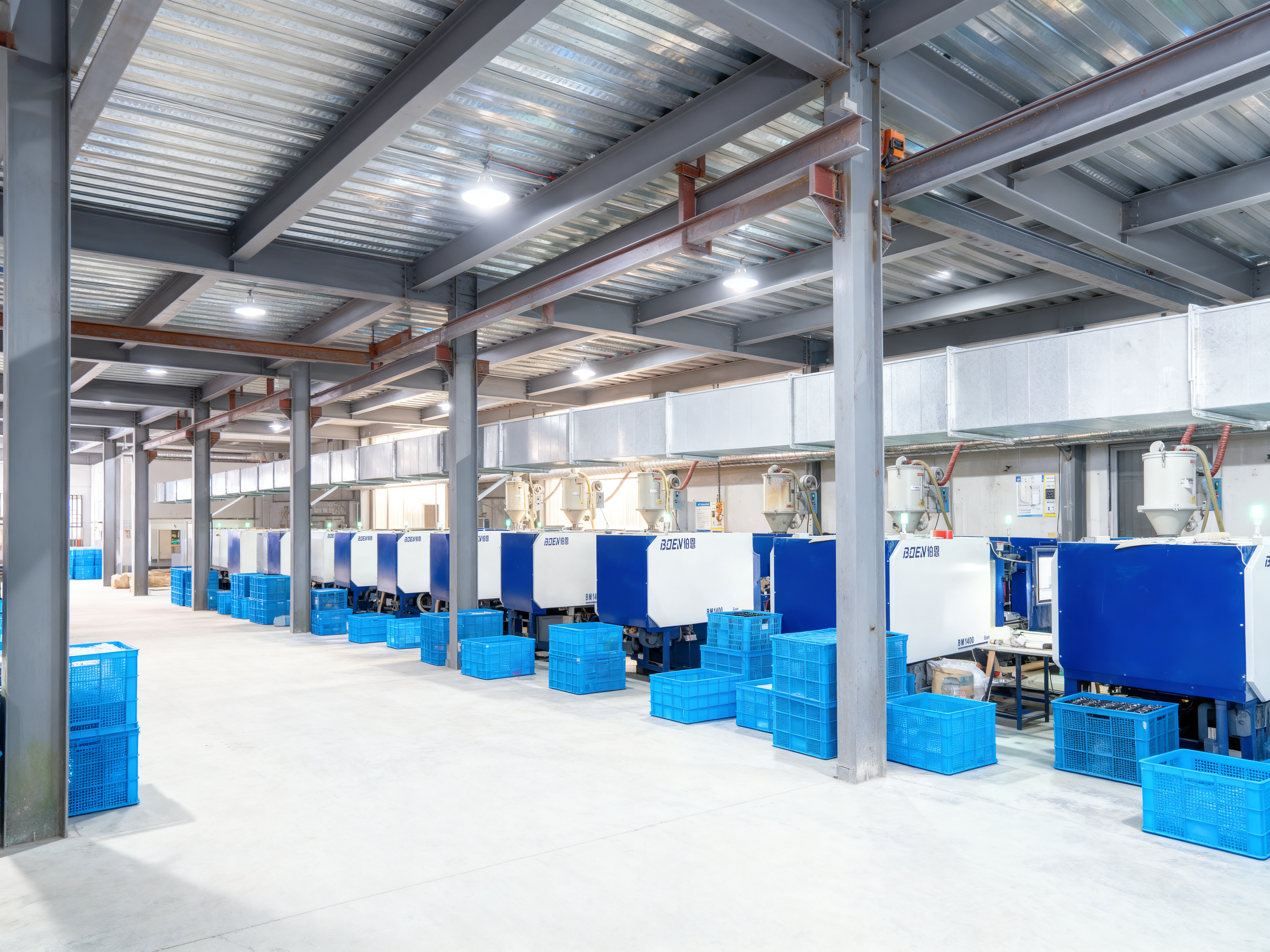 BOWO injection molding workshop